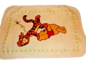 5C !WOW! LN Disney Winnie the Pooh & Tigger Plush Acrylic Baby Crib Blanket - Picture 1 of 1