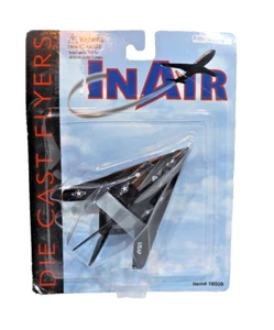 Aviones de combate furtivos F - 117 A Diecast en el aire - Imagen 1 de 5