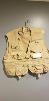 Vintage 26 pocket Crystal River Men’s L Fishing Vest,  Tan - Image 1 of 4