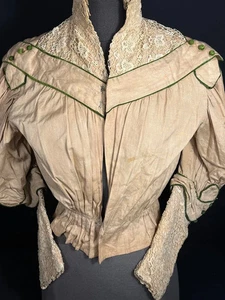 Antica camicetta ragazza Gibson in cotone del 1890 con bordo in velluto verde - Foto 1 di 7