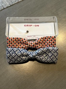 Vtg Bow Tie 2 Pk Patent Clasp Co 1950-1960’s Grip-on Clips On Your Collar - Picture 1 of 10