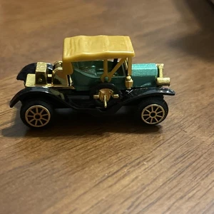 1910 Ford Model T Antique Motoring Collectible 1/64 Scale Diecast Diorama Model - Picture 1 of 5