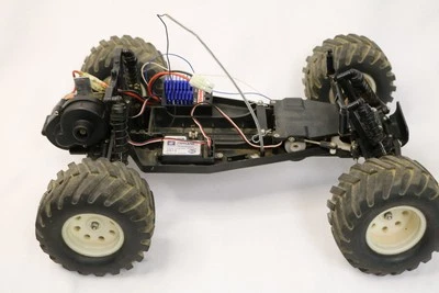 Vintage 1990s Traxxas Rustler 2wd Stadium Truck No Radio or Battery XL-1 2105 - Image 1 of 4