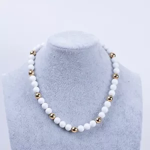 Collana Vintage Napier Pat 4.774.743 9 mm Perline Bianche Accento Tono Oro 18 3/4 - Foto 1 di 6