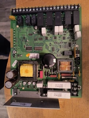 054950G.1 MÓDULO CONTROL FUENTE ALIMENTACIÓN CABALLERO SILENCIOSO SL NO 71691 Foto 1 de 4