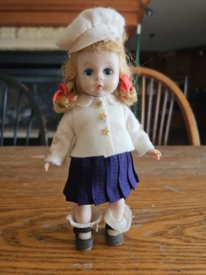 Muñeca caminante de pierna recta Madame Alexander Alexander-kin 1955 Foto 1 de 4