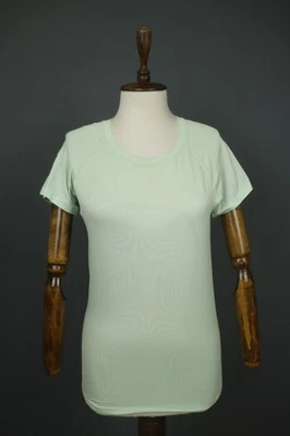 Camiseta Pullover Lululemon Verde Rayas Swiftly Tech Manga Corta Cuello Redondo Foto 1 de 4