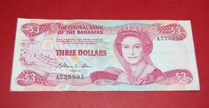 Bahamas Three 3 Dollars 1974 The Central Bank of the Bahamas - Picture 1 of 2