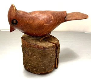 Vintage HAND CARVED WOODEN CARDINAL BIRD ON STUMP Solid Wood Signed MSW 6" Long - Picture 1 of 14