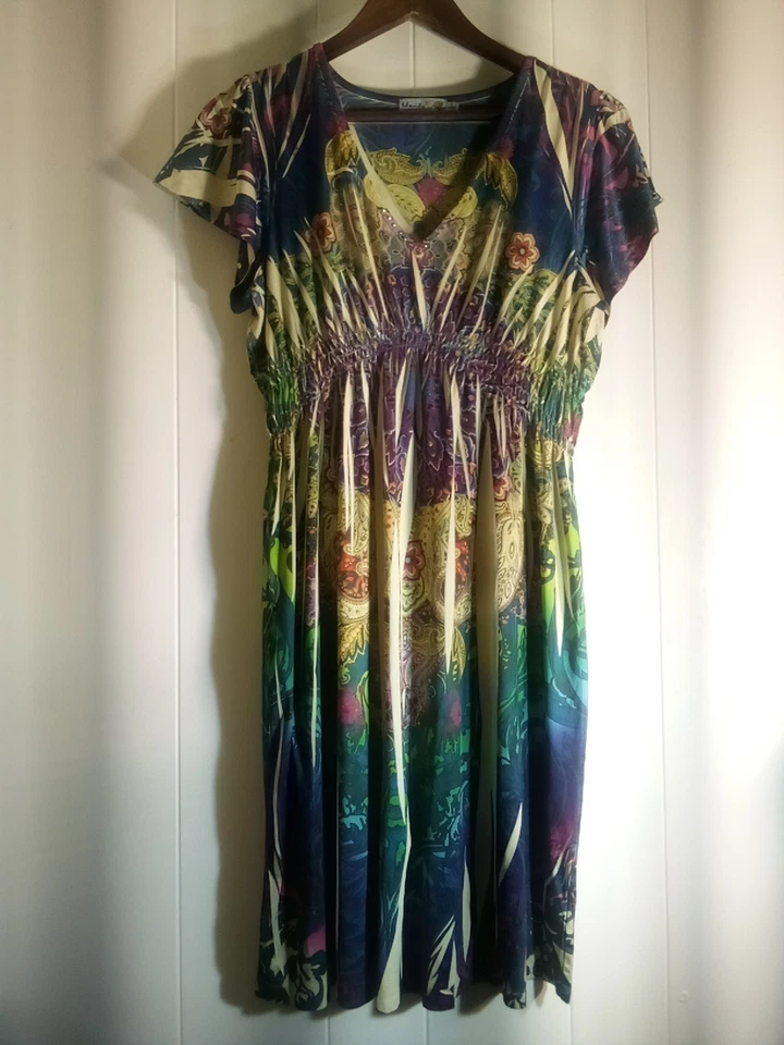 Vestido grande multicolor para mujer Unity World Wear Foto 1 de 4