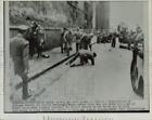 1958 Press Photo Police Police subdue rioters at the British Embassy in Rome