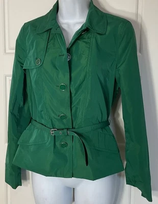 Chaqueta corta Liz Claiborne verde con cinturón resistente a la lluvia con bolsillos 8 Foto 1 de 4