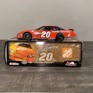 Chevy Monte Carlo Edición Limitada Firmado Automático Tony Stewart #20 Home Depot '07 - Imagen 1 de 12