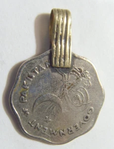 1958 Colgante Moneda Luna Media Luna Islámica Coleccionista Amuleto Tribal 52730 - Imagen 1 de 3