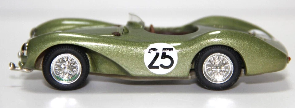TOP MODEL USATO 1:43 AUTO DIE CAST ASTON MARTIN D936 LE MANS 1953 ART VARIE D - Immagine 1 di 4