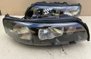 Volvo S60 V70 Xc70 Xenon SCHEINWERFER LINKS+RECHTS HEADLAMP Lhd - Bild 1 von 2
