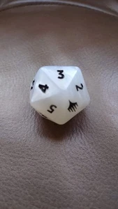 Magic: The Gathering x Final Fantasy – White Moogle d20 Spindown Die - Picture 1 of 1