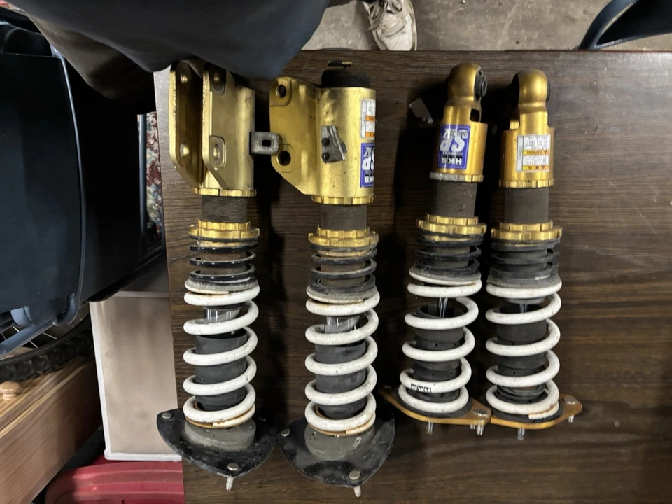 Apoios de suspensão HKS SP Max bobina # YT4822 - Imagem 1 de 3