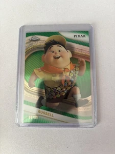 2025 Topps cromo Disney Russell refractor de onda verde #/99 - Imagen 1 de 1