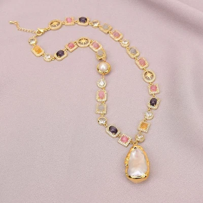 Collar de perlas blancas con cadena de circonitas ojo de gato color mezcla natural colgante de perlas Keshi Foto 1 de 4