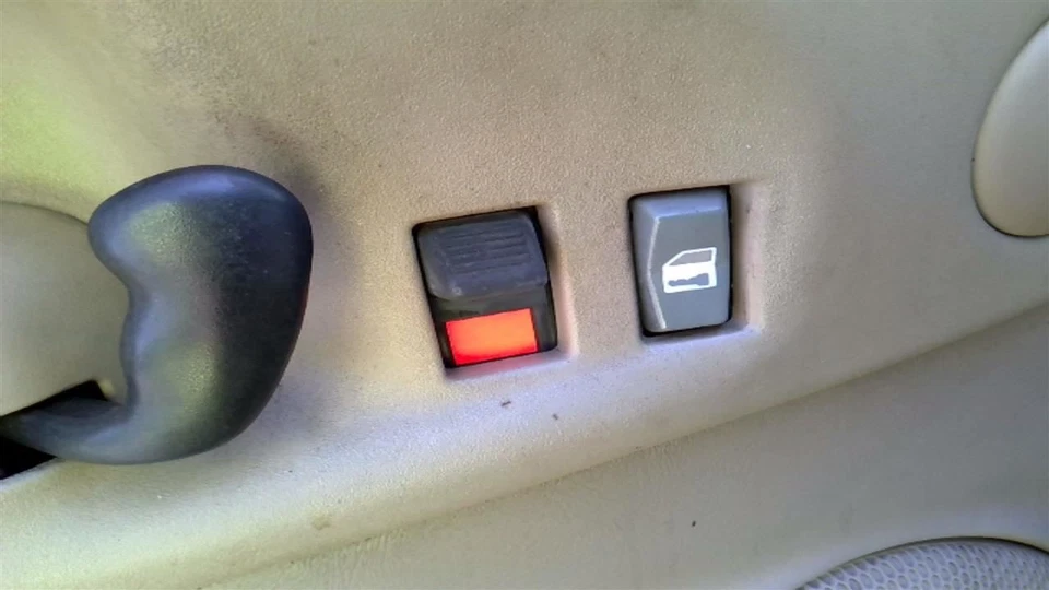 Interruptor de puerta delantera cerradura del conductor compatible con 96-05 ASTRO 30243457 Foto 1 de 4