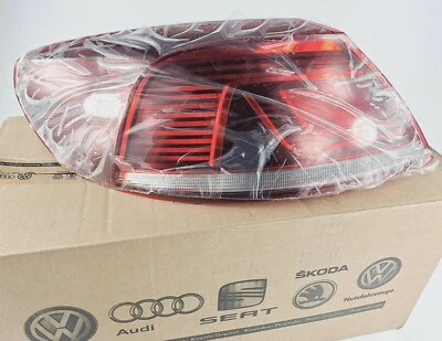New Genuine Vw 2012-2017 (3C8 945 207 AE) Driver Side Rear Tail Light (N41) - Image 1 of 4
