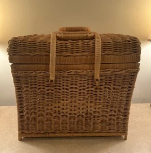 Large VTG Wicker Rattan Picnic Basket Handles With Accessories - Picture 1 of 9