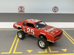 1984 Chevy Monte Carlo SS Lifted 4x4 Off Road 1/64 Diecast Custom Greenlight Car - Picture 1 of 12