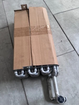 Núcleo evaporador de aire acondicionado Four Seasons 54131 para modelos seleccionados de Mercedes-Benz 73-89 Foto 1 de 4