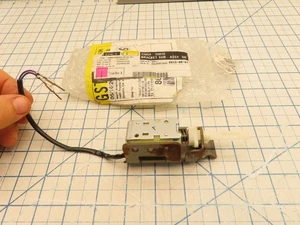 Toyota 33058-35070 Shift Lock Solenoid Assembly Bench Tested Good - Picture 1 of 5
