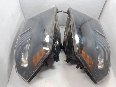 Aftermarket Headlight Pair from 2014 Dodge Ram 1500 11277719 - Image 1 of 4