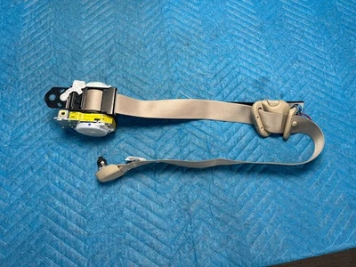 Cinturón de seguridad del pasajero delantero Toyota Land Cruiser LX470 marfil: LG00 2003-2006 OEM Foto 1 de 4