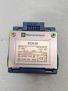 TELEMECANIQUE XCK-M INTERRUTTORE DI POSIZIONE LIMITATORE EN 60 947 5.1 RULLO ZCK -D21 - Foto 1 di 7