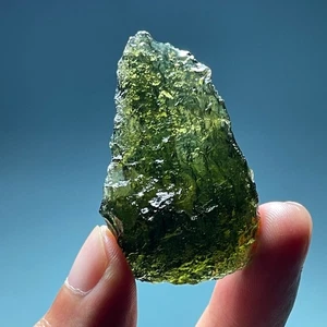 Moldavita Natural 78CT | Checo Genuino | Vidrio de Impacto | Piedra Energética de Coleccionista - Imagen 1 de 9