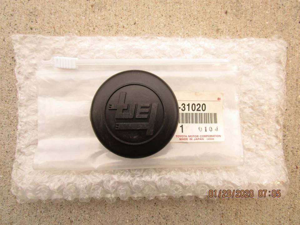 FITS: 75 - 80 TOYOTA LAND CRUISER FJ40 FJ45 FJ55 ENGINE OIL FILLER CAP OEM NEW - Image 1 of 3