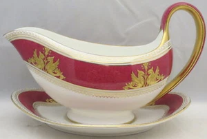 Wedgwood Columbia Powder Ruby (Rim and Center) Gravy Boat & Underplate - Picture 1 of 1