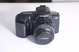 APPAREIL PHOTO-MINOLTA 5xi ARGENTIQUE 1990-OBJECTIF ZOOM 35-80mm 4-5,6-AUTOFOCUS - Picture 1 of 3