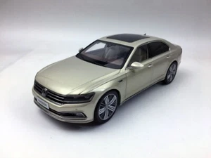 1:18 Volkswagen PHIDEON Silver Diecast Metal Model Car - Picture 1 of 7