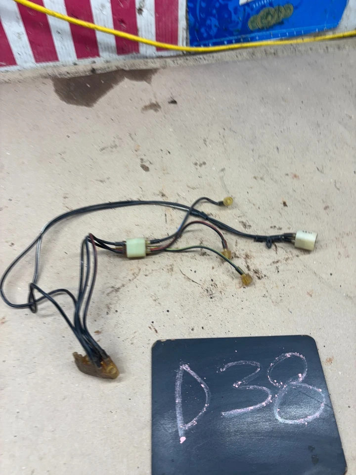 1980 - 1986 F150 F250 F350 BRONCO 空调/调混合门活动软管真空线 XLT — 第 1/4 张图片