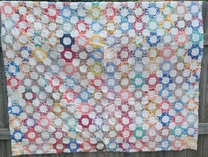 Antiker Futtersack Briefmarke Quilt Top 1 1/8 Zoll Quadrate handgestückelt genäht - Bild 1 von 24