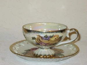 Taza de té y platillo fructífero iridiscente vintage - Imagen 1 de 7