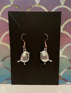 Christmas Tibetan Silver Robin Earrings - Picture 1 of 3