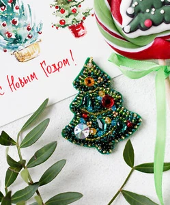 DIY Jewelry making kit "Christmas tree", Seed beaded brooch, Bead Embroidery Kit - Picture 1 of 3
