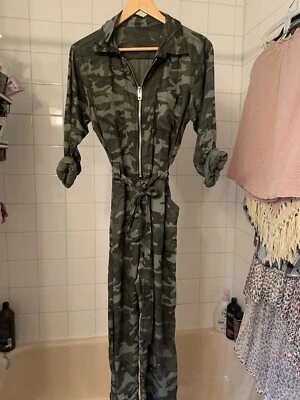 mono camuflaje Foto 1 de 4