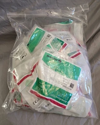 35 LOT COLOPLAST MALE CONDOM EXTERNAL FREEDOM SELF ADHESIVE 28MM INCONTINENCE