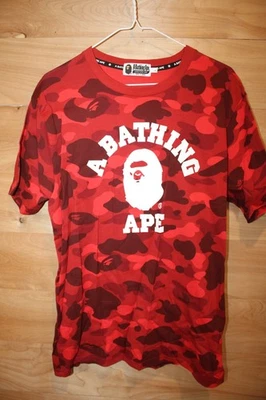 Camiseta universitaria A Bathing Ape BAPE roja camuflada talla grande ropa de calle gráfica nueva sin etiquetas Foto 1 de 4