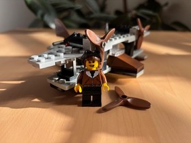 LEGO Adventurers: Pontoon Plane (5925) Complete and in excellent condition