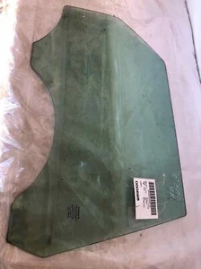 2005 - 2011 VOLVO SERIES 50 V50 T5 Rear Back Door Glass Window Passenger Right - Picture 1 of 15
