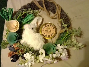 Decoración de corona de conejito de Pascua por Rabbit Hill Farm - Imagen 1 de 2