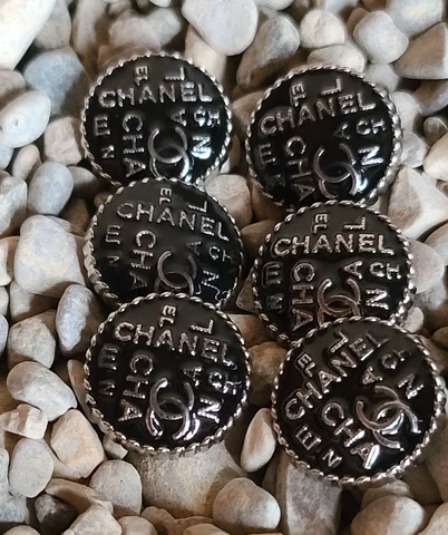 Silver Black Chanel buttons %Authentic Cover